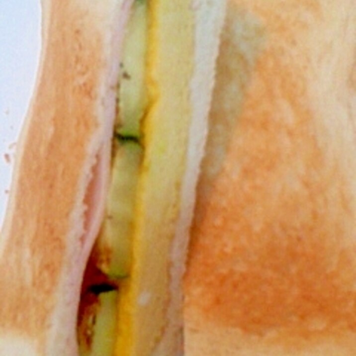 たまごとズッキーニのサンドイッチ